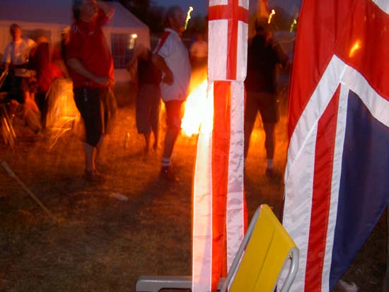 Pict2682_flagfire